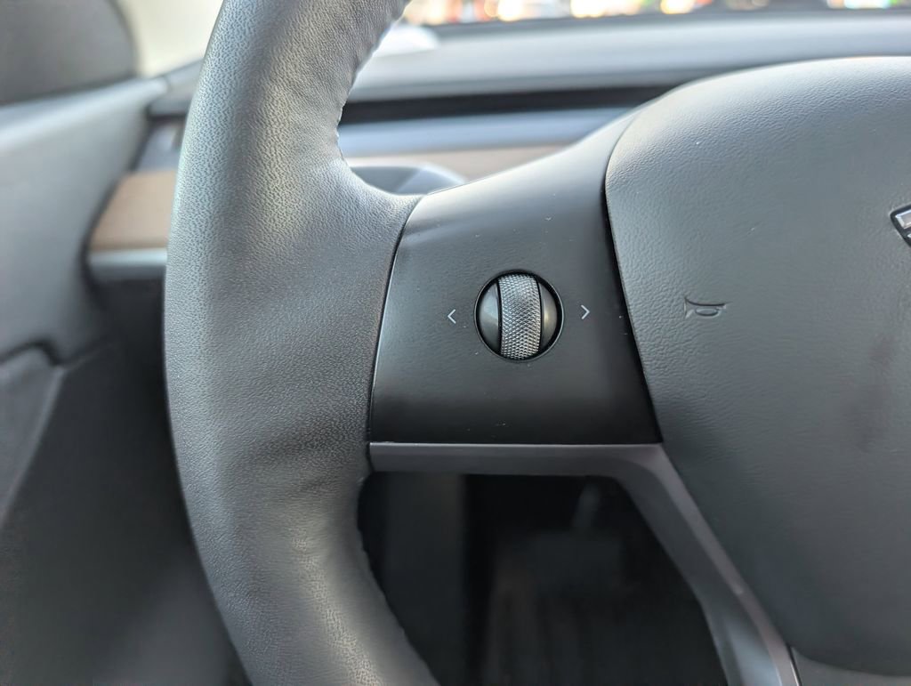 Used 2021 Tesla Model Y Long Range image 20