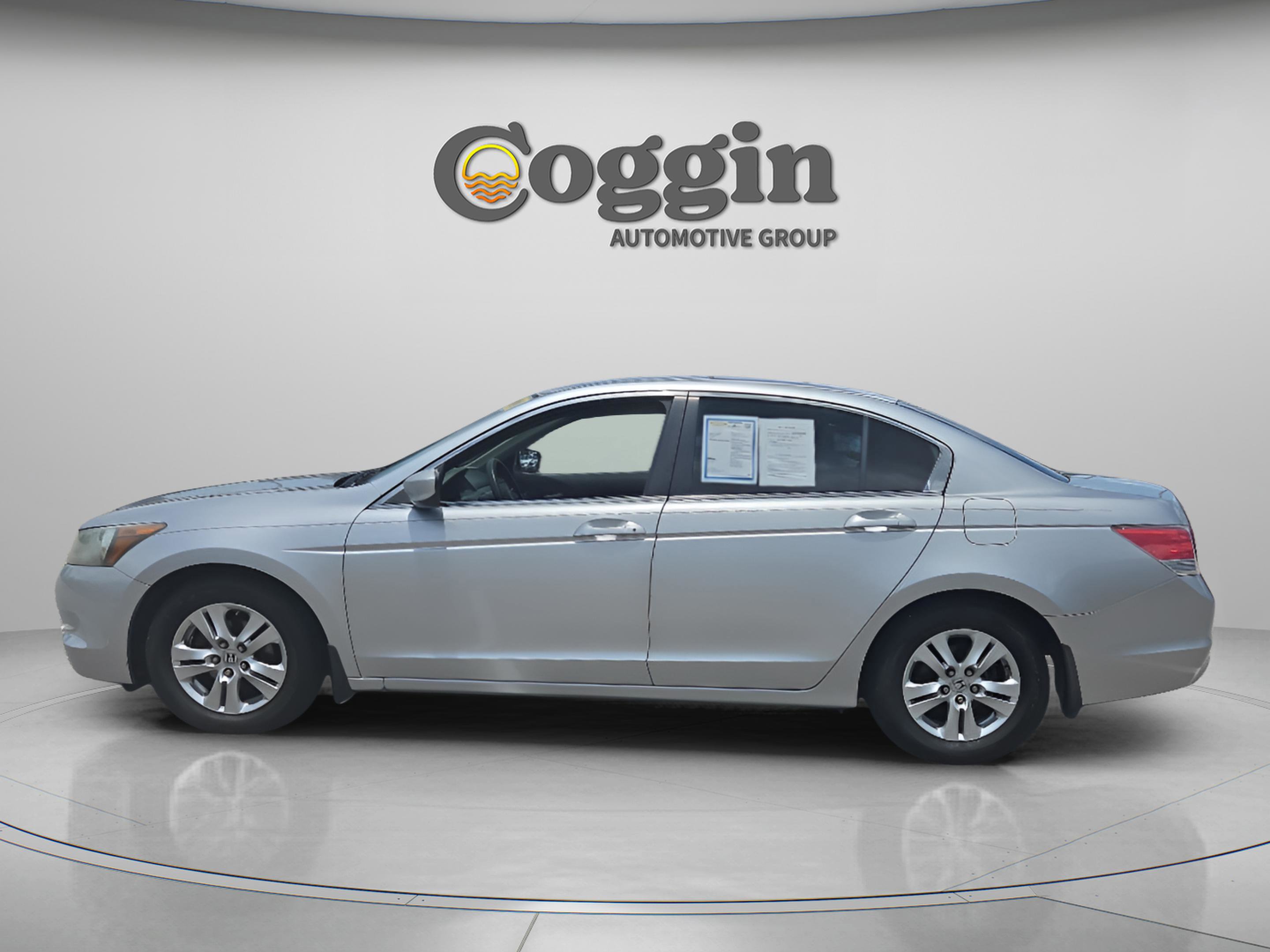 Used 2009 Honda Accord LX-P image 2