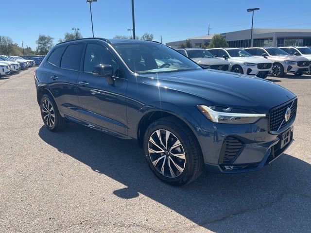 Used 2025 Volvo XC60 B5 Core image 1
