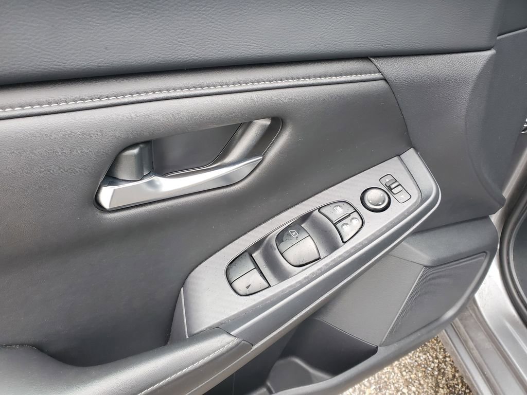 Used 2023 Nissan Sentra SV image 15