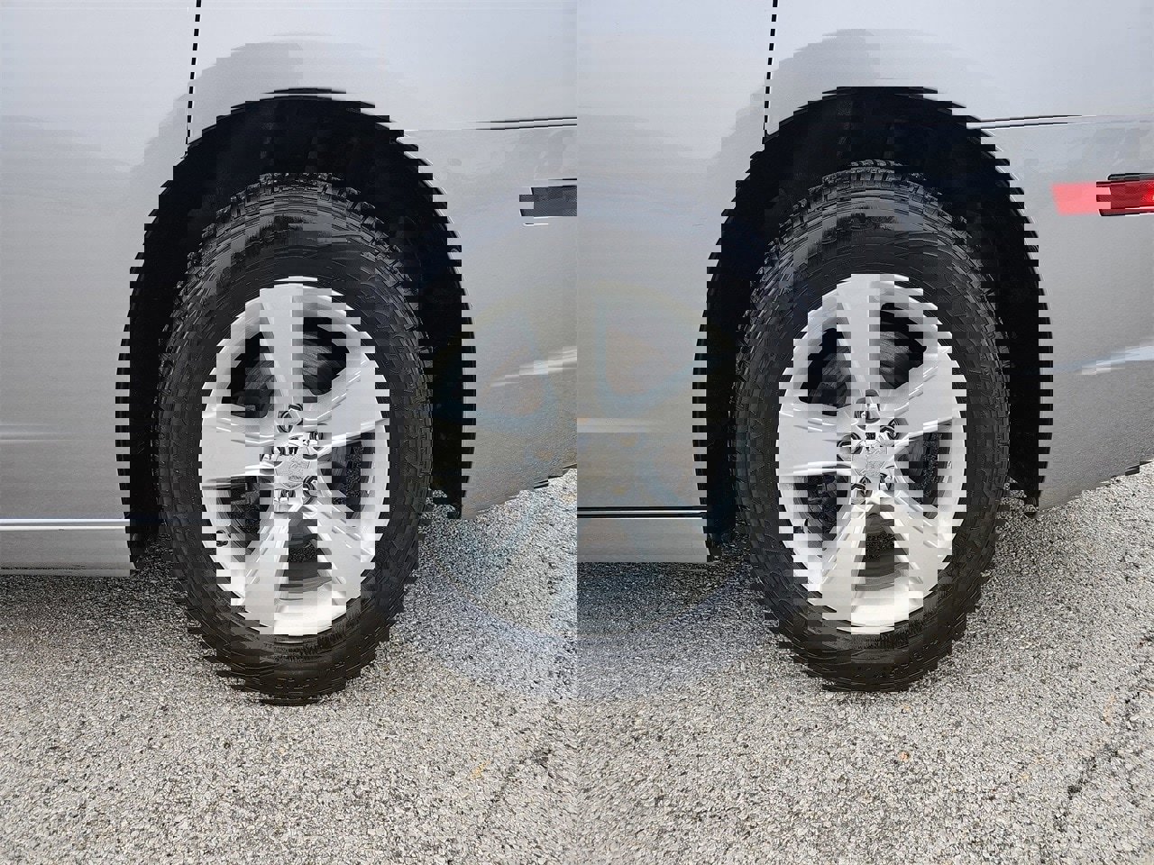 Used 2014 Dodge Charger SXT image 31