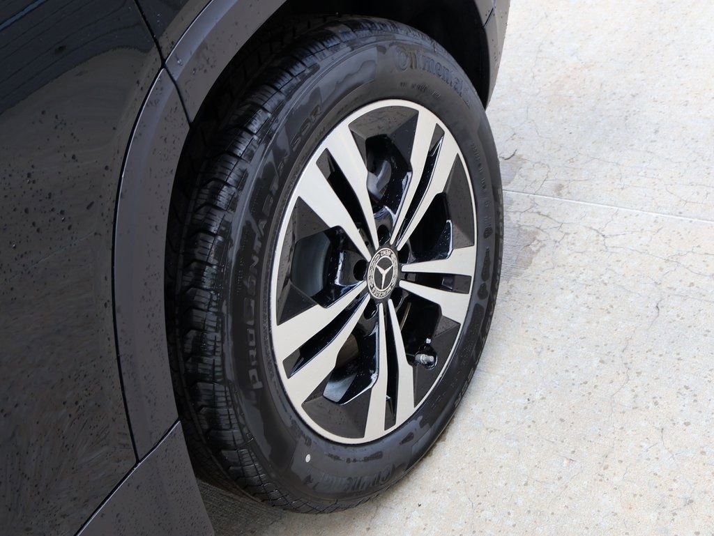 Certified 2025 Mercedes-Benz GLB 250 4MATIC image 40