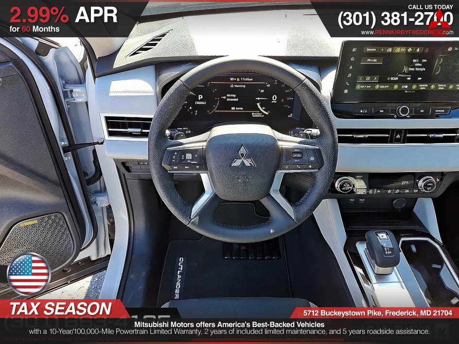 Used 2025 Mitsubishi Outlander SE image 9