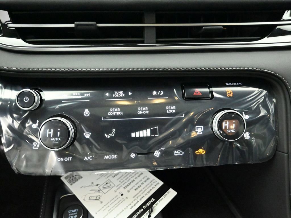 Certified 2025 INFINITI QX60 Luxe image 17