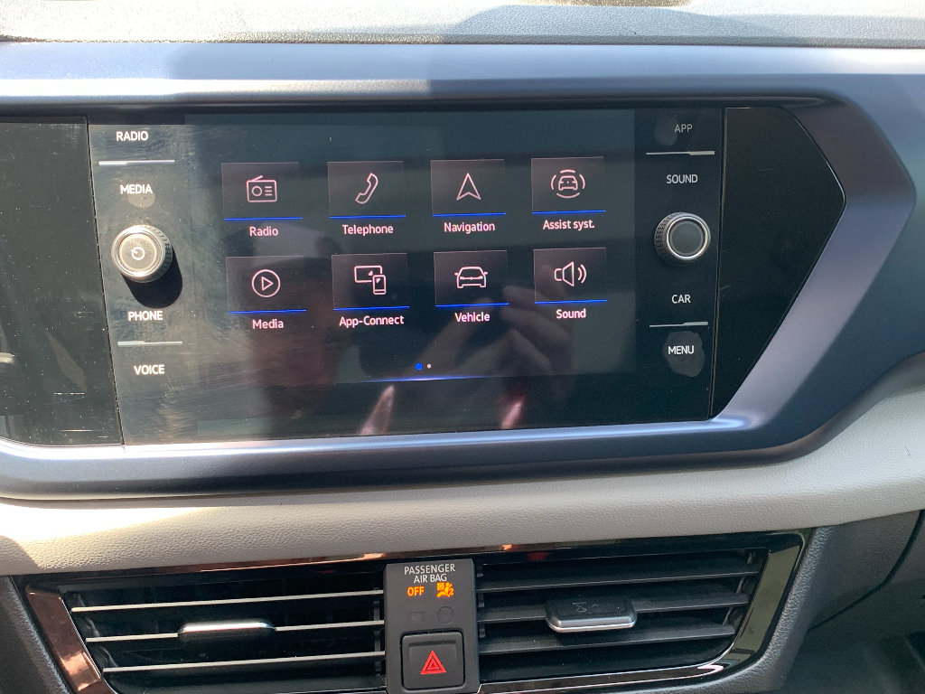 Used 2023 Volkswagen Taos SE w/ Panoramic Sunroof Package AWD/4WD image 28