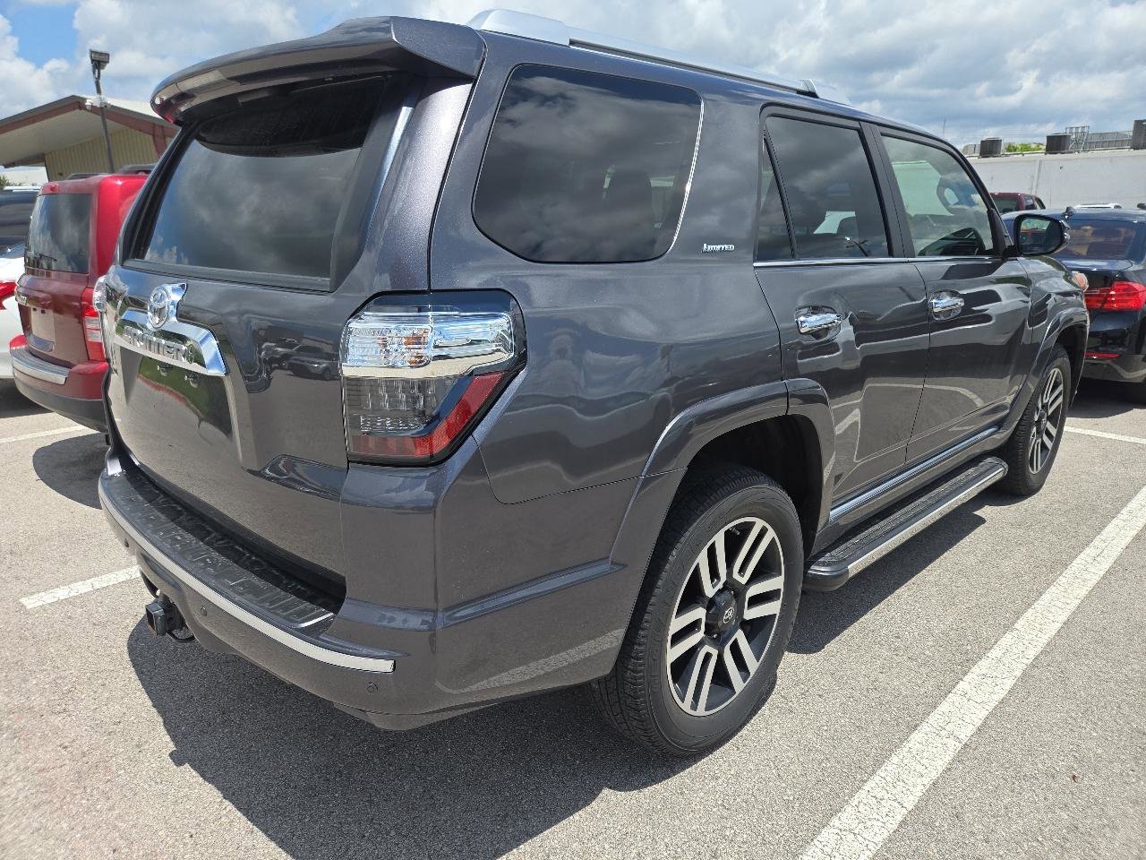 Used 2021 Toyota 4Runner Limited AWD/4WD image 3