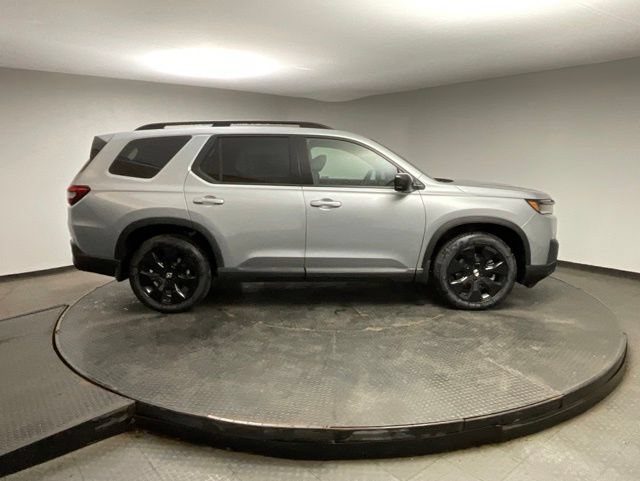 New 2026 Honda Pilot Black Edition image 8