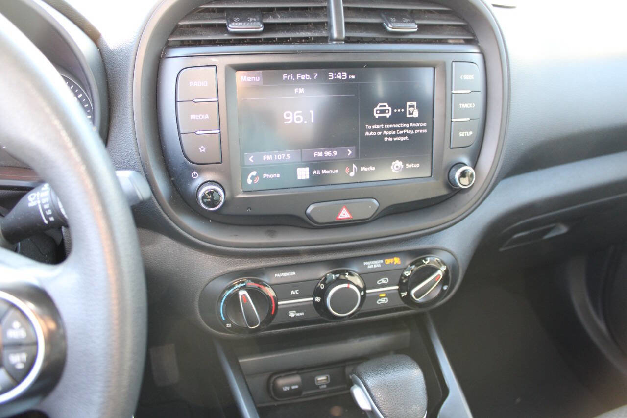 Used 2022 Kia Soul LX w/ Technology Package image 16