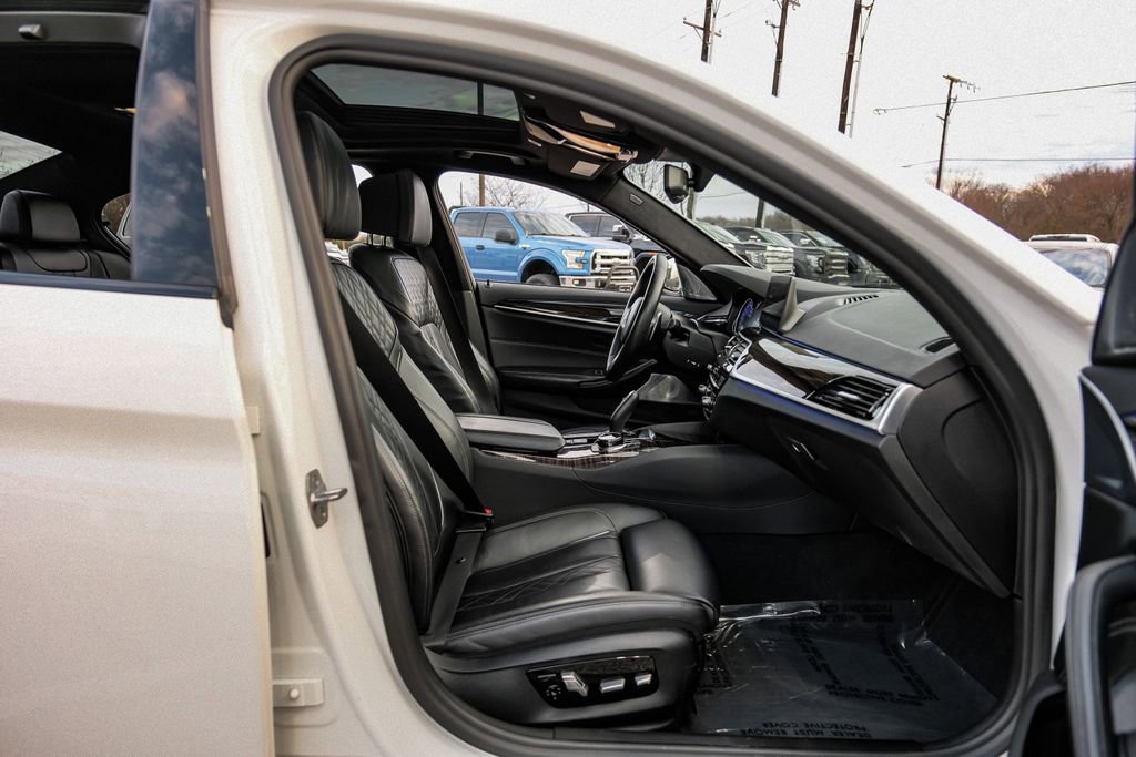 Used 2018 BMW 540i xDrive w/ M Sport Package image 43