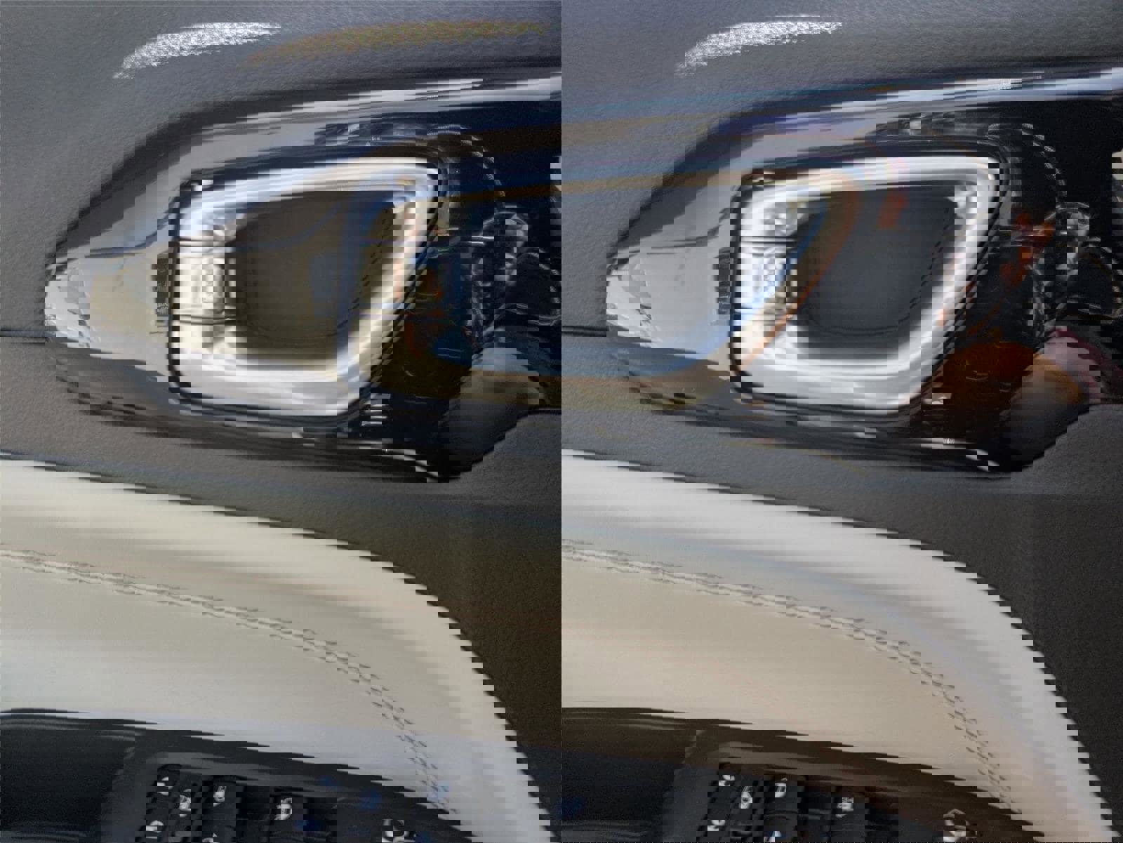 New 2025 Jeep Compass Limited w/ Sun & Sound Group image 8