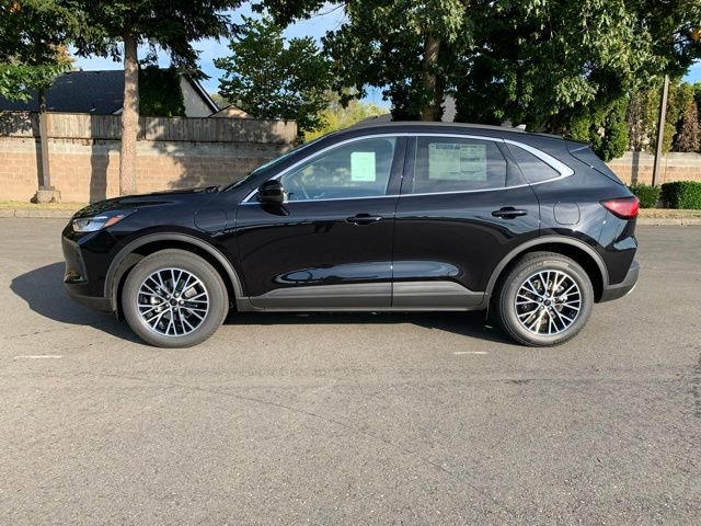 New 2025 Ford Escape SE image 2