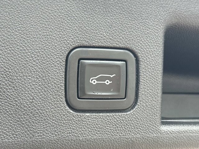 Used 2022 Chevrolet Equinox LT FWD image 10