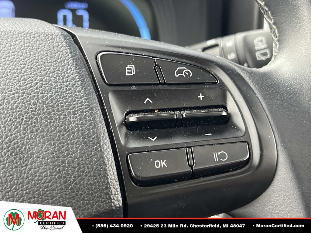 Used 2023 Hyundai Venue SEL FWD image 26
