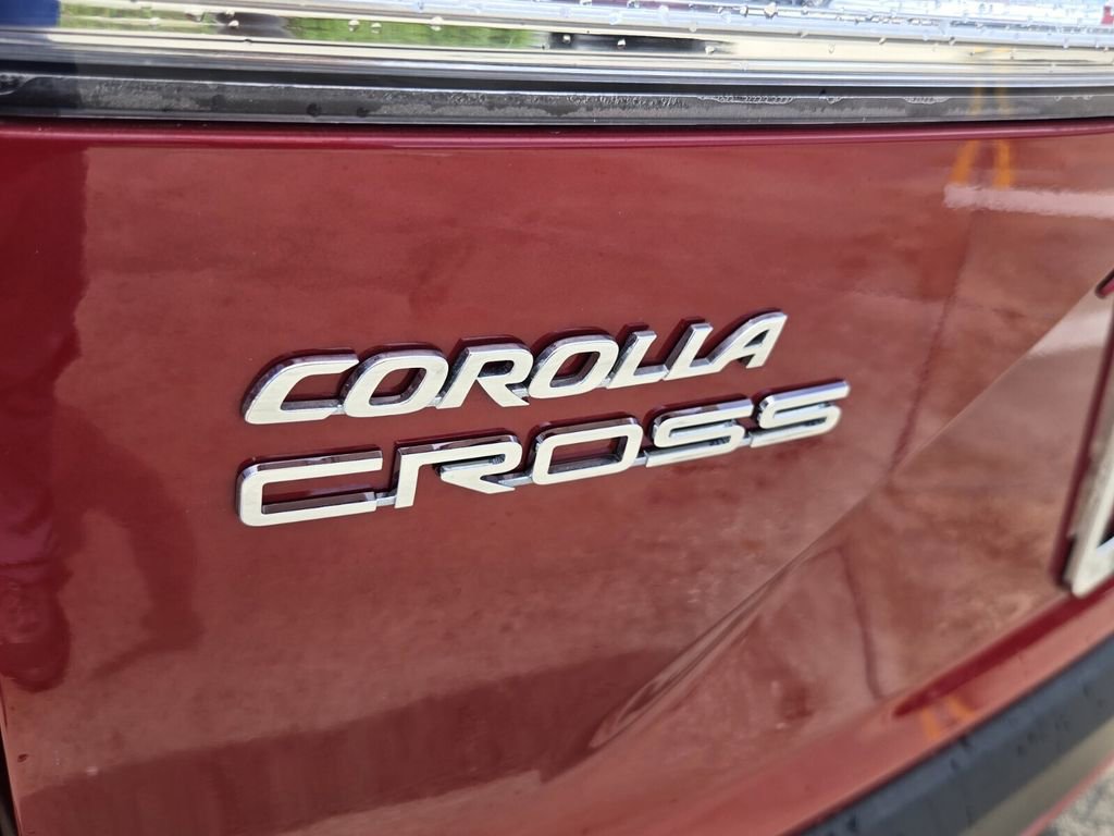 Used 2023 Toyota Corolla Cross LE FWD image 14
