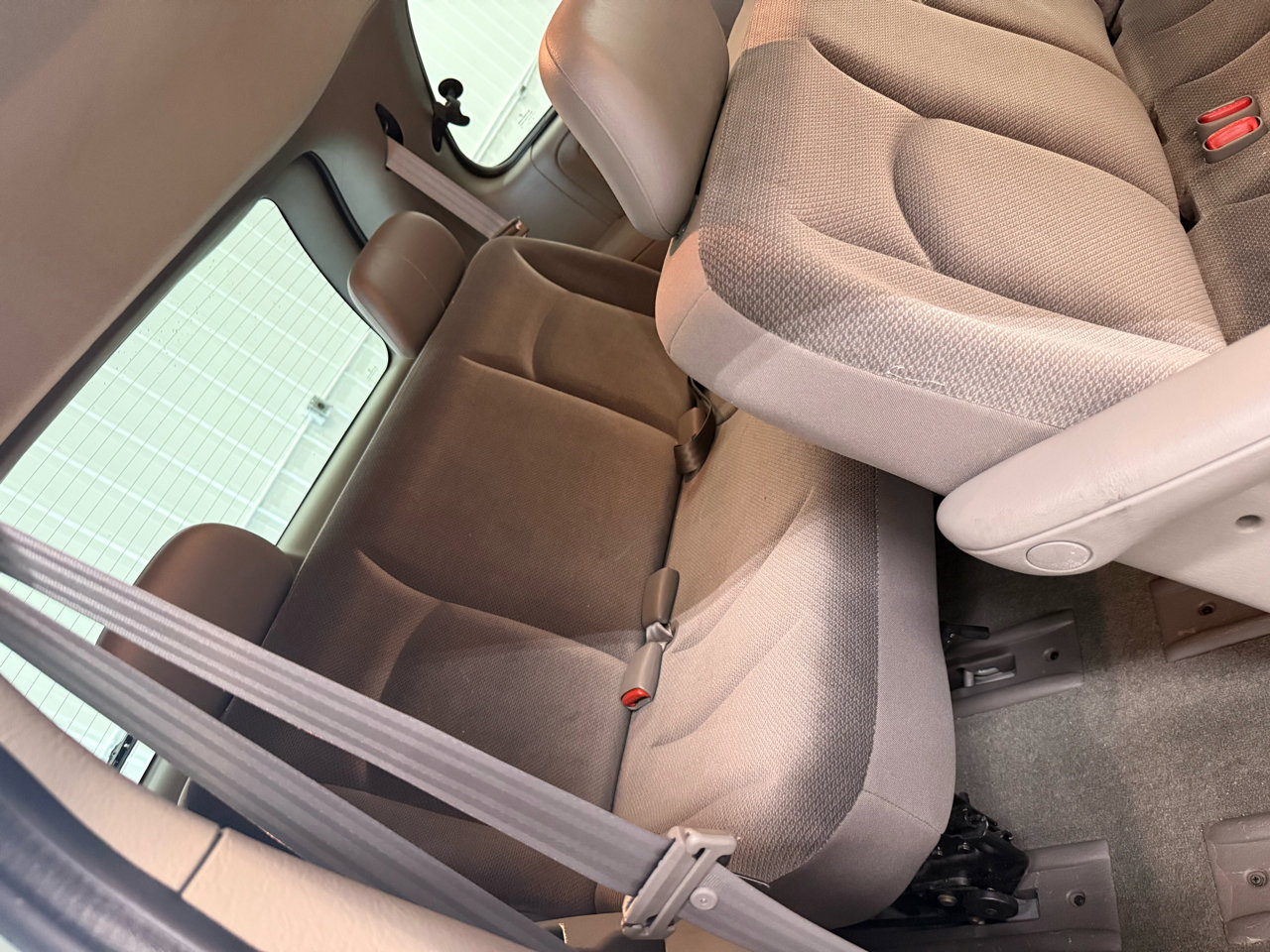 Used 2002 Dodge Caravan SE image 61