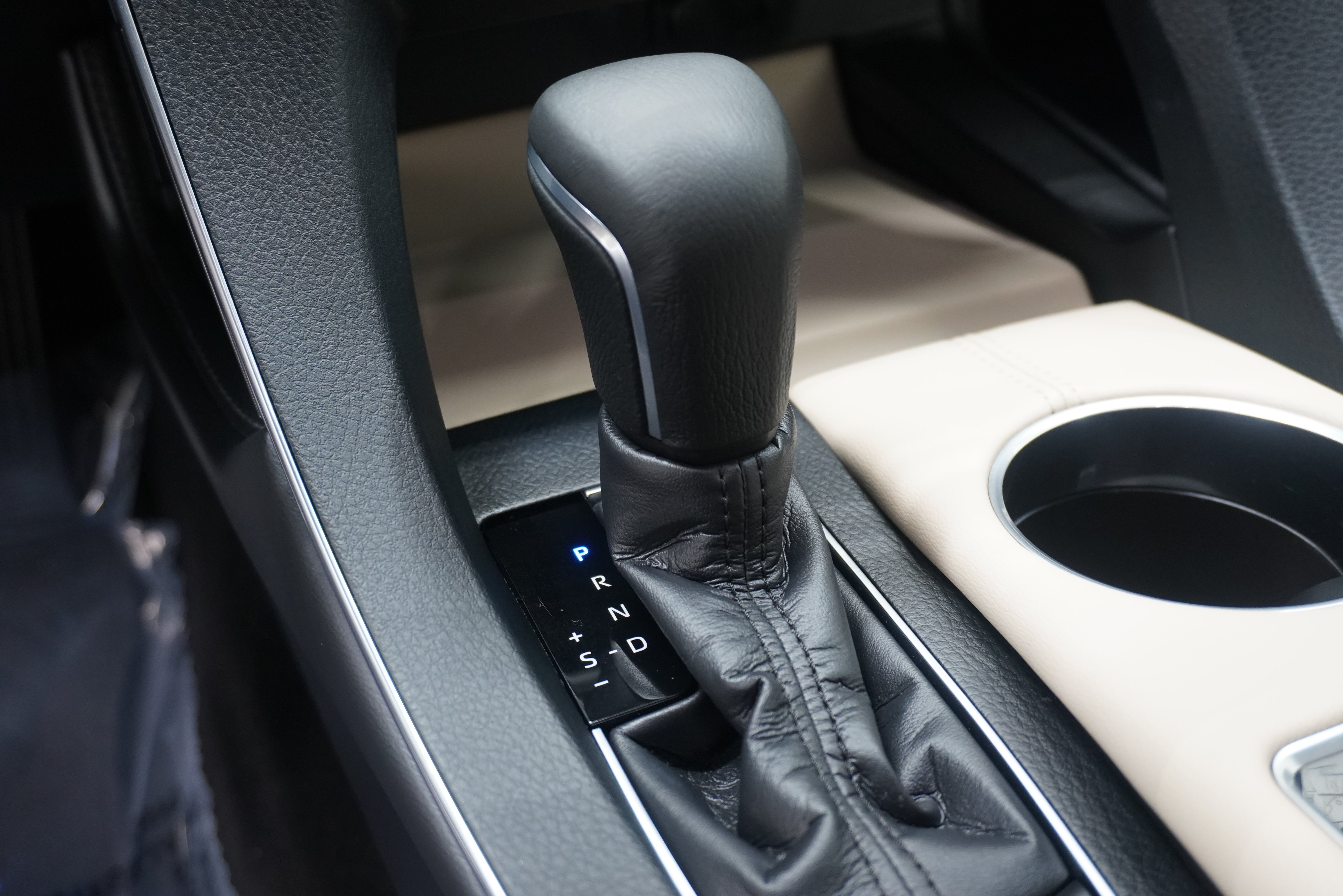 Used 2019 Toyota Avalon XLE w/ Moonroof Package FWD image 22