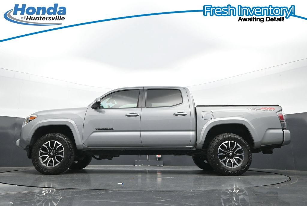 Used 2020 Toyota Tacoma TRD Sport AWD/4WD image 29
