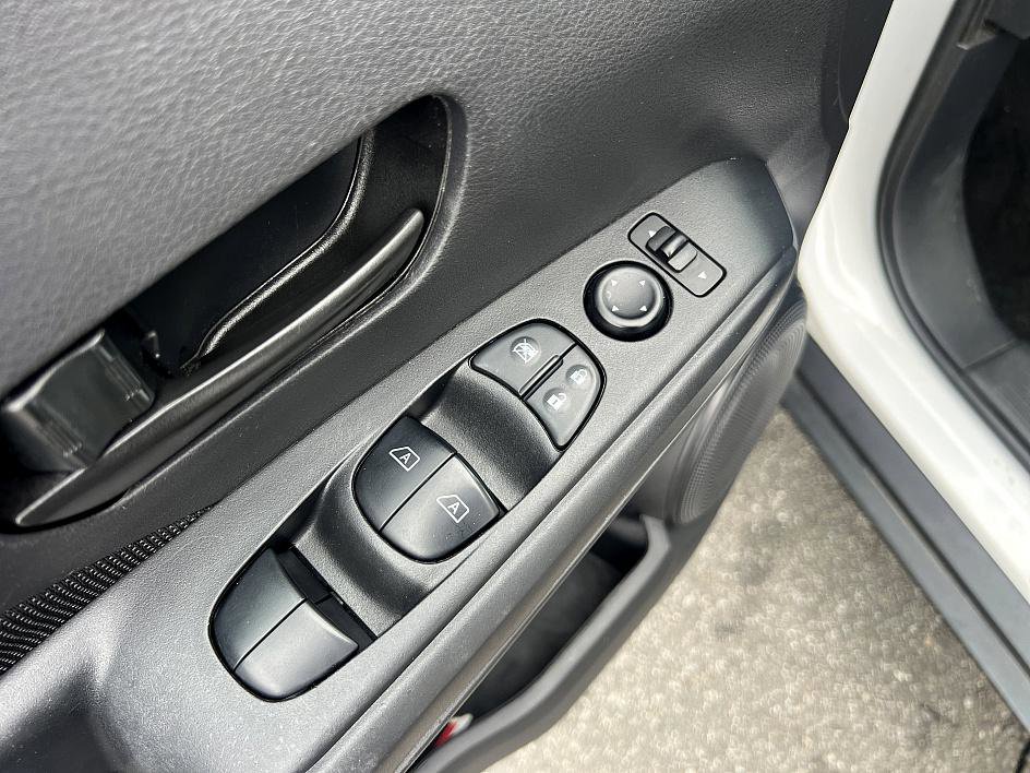 Certified 2021 Nissan Kicks S image 19