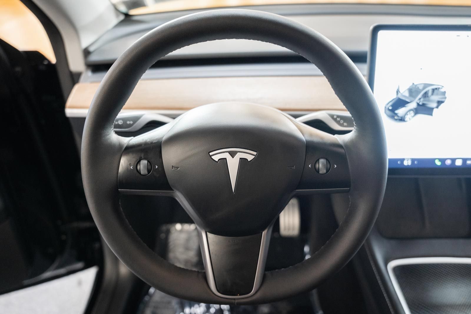 Used 2024 Tesla Model Y Long Range AWD/4WD image 26
