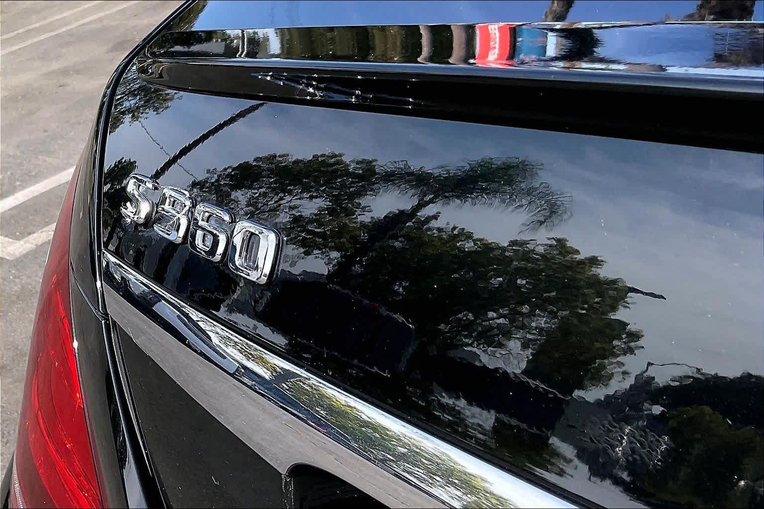 Used 2018 Mercedes-Benz S 560 Sedan image 9