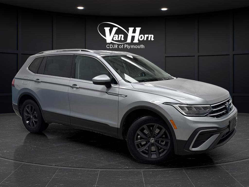 Used 2022 Volkswagen Tiguan SE AWD/4WD image 1