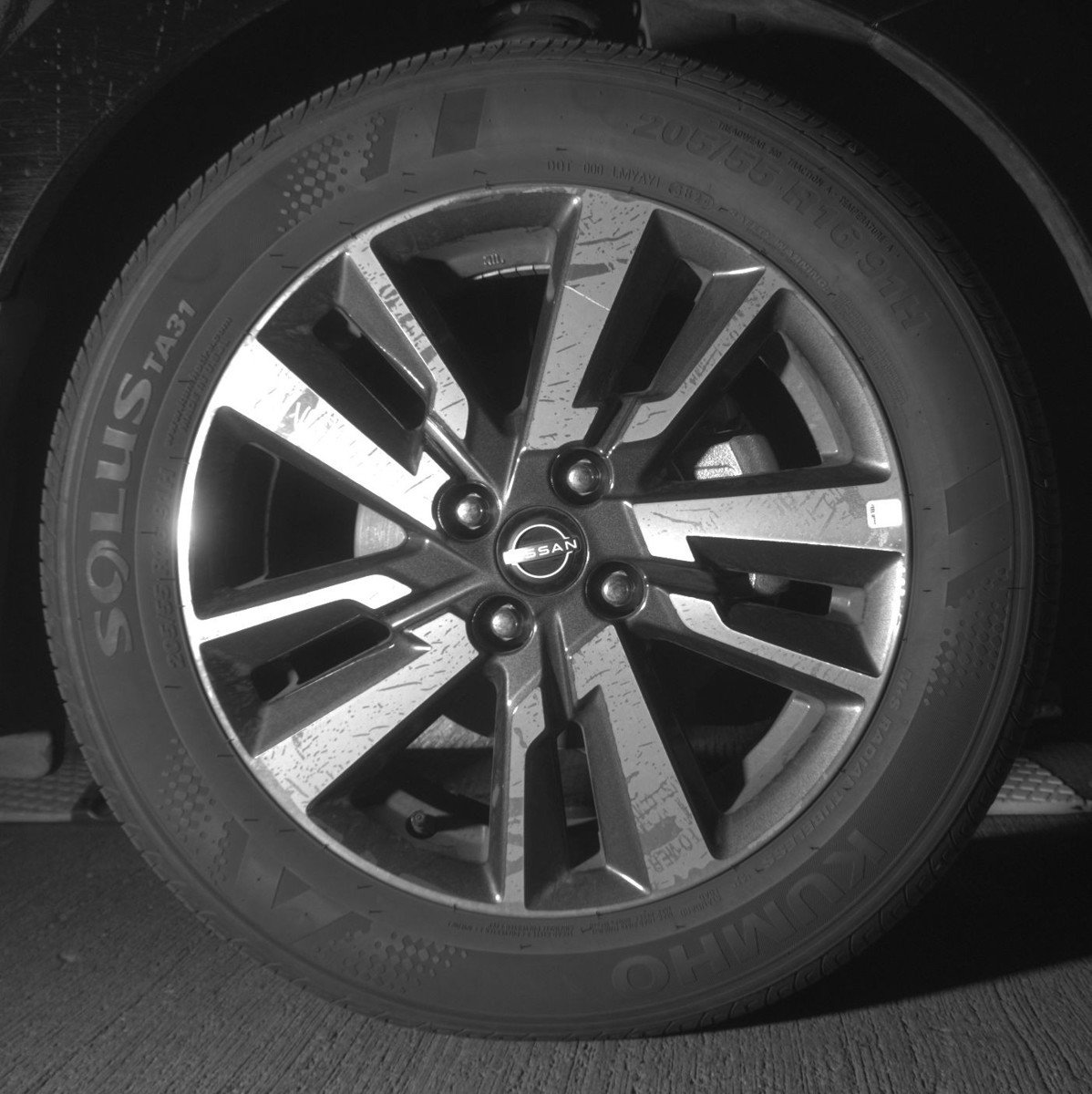 Used 2025 Nissan Versa SV image 13