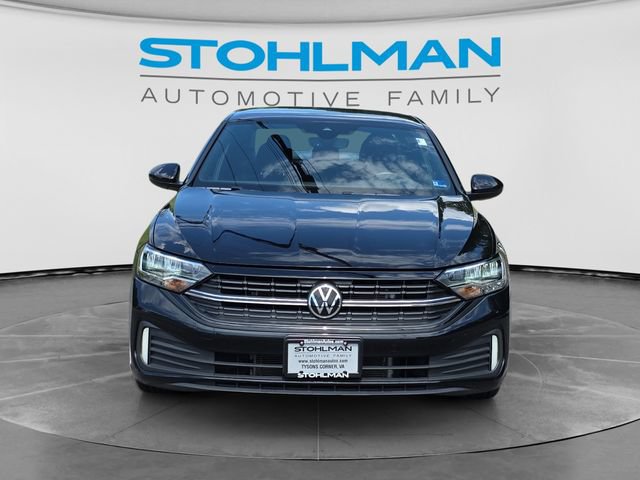 Certified 2023 Volkswagen Jetta Sport FWD image 2