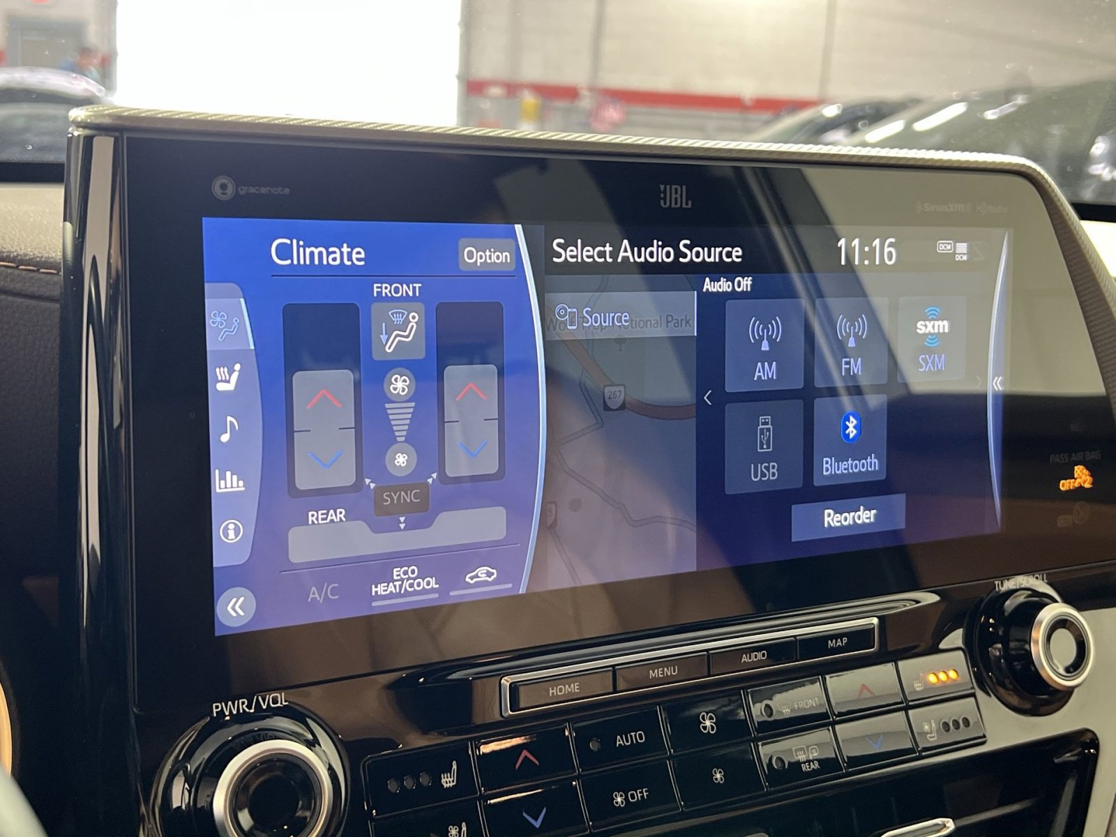 Used 2022 Toyota Highlander Platinum image 18