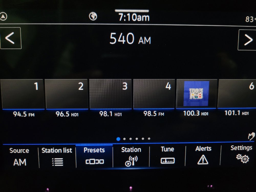 Used 2025 Volkswagen Jetta SE FWD image 25