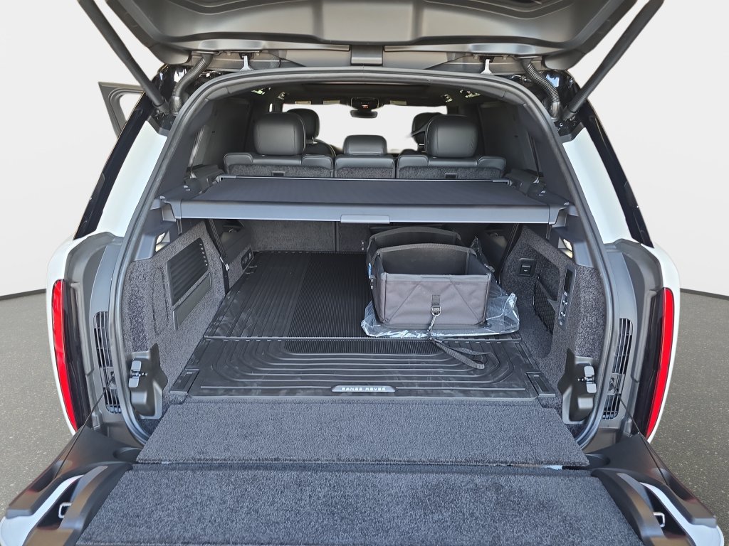 New 2026 Land Rover Range Rover Long Wheelbase SE AWD/4WD image 10