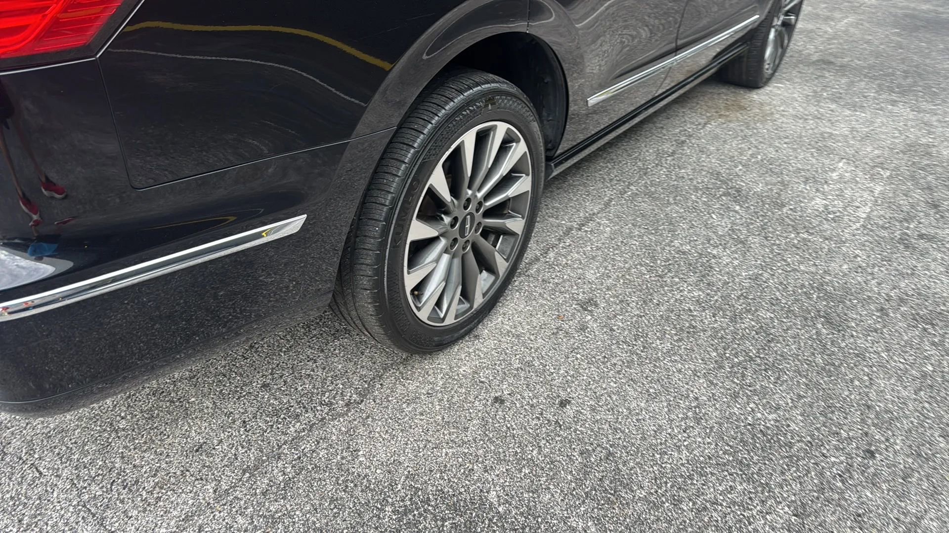 Used 2019 Lincoln Navigator Select RWD image 49