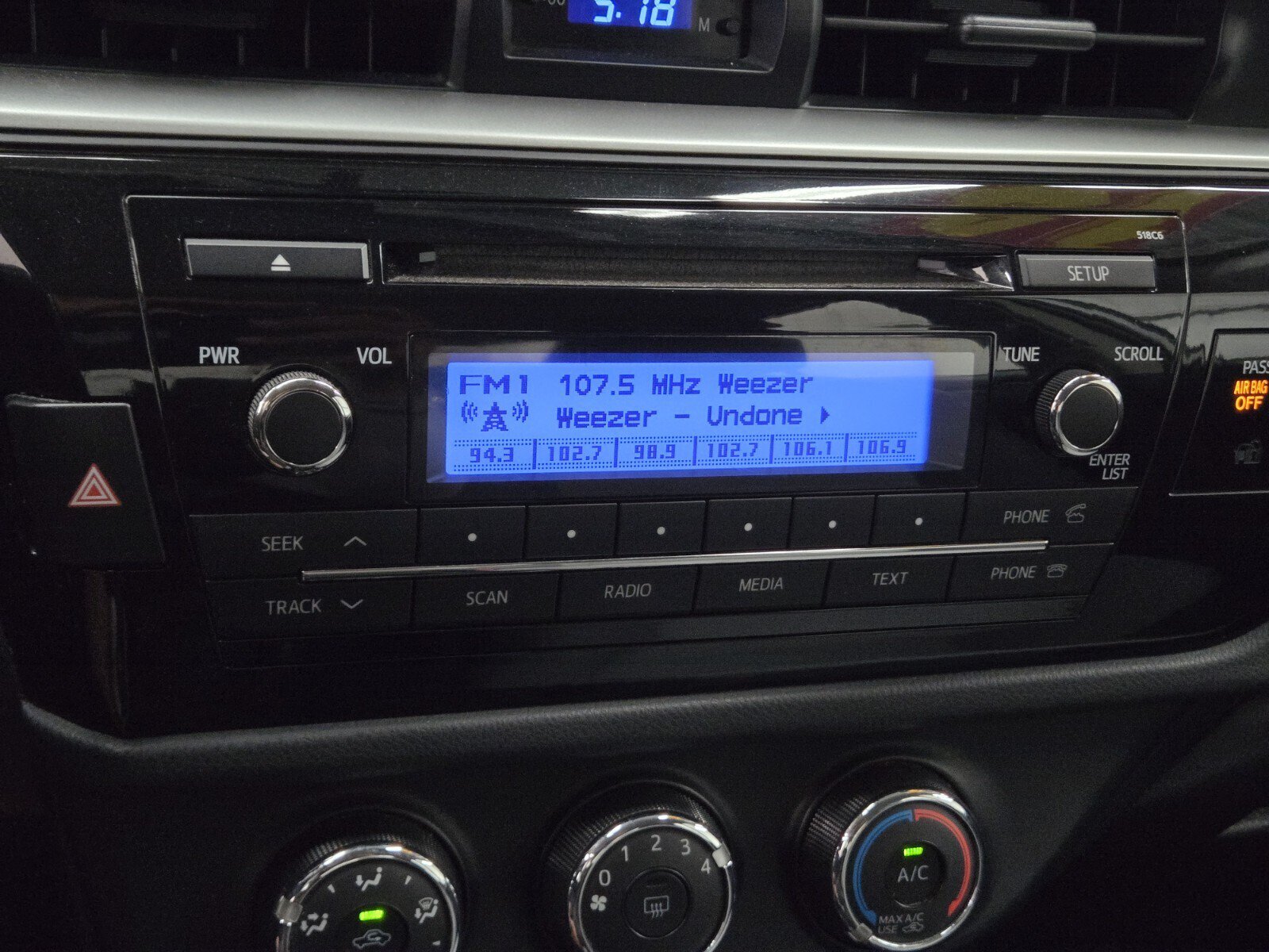 Used 2014 Toyota Corolla L FWD image 17