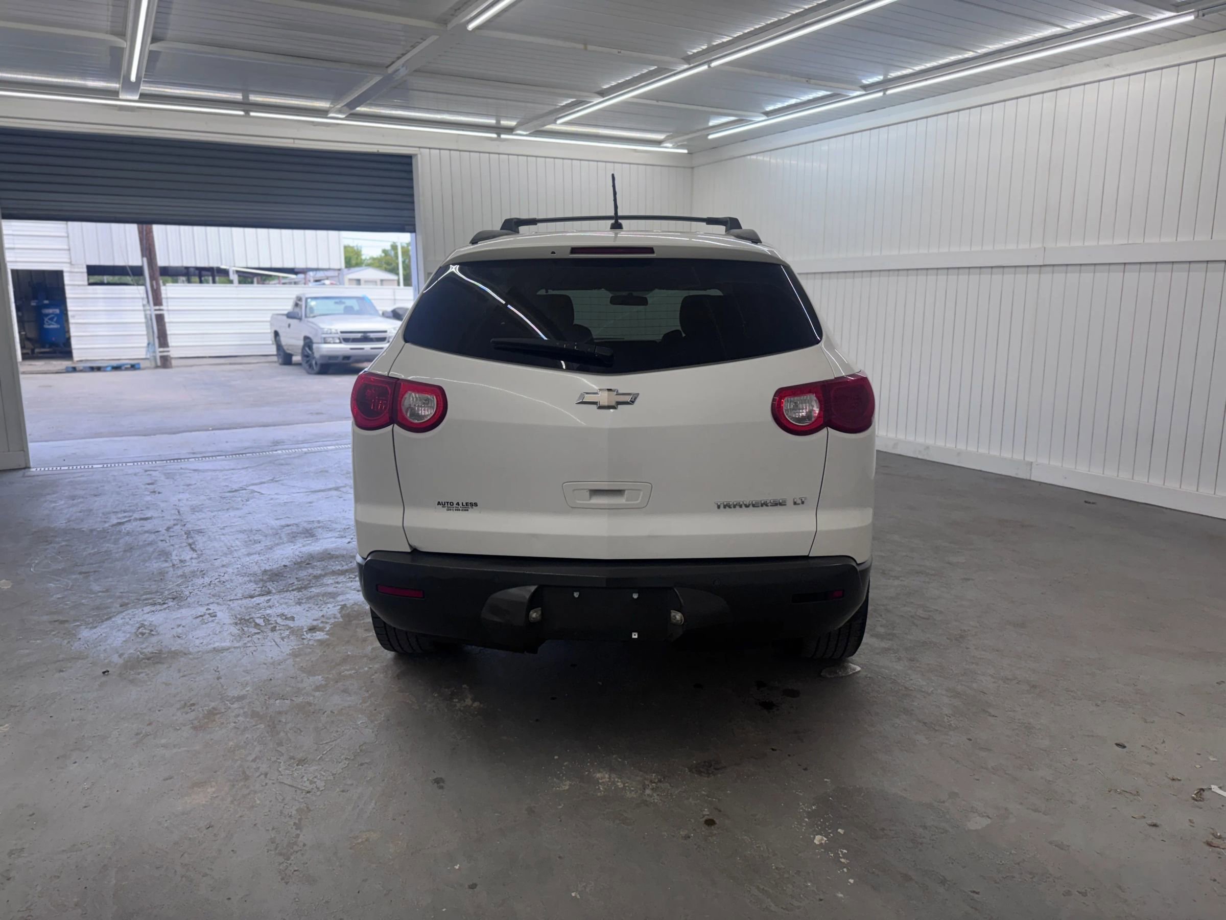Used 2011 Chevrolet Traverse LT image 6
