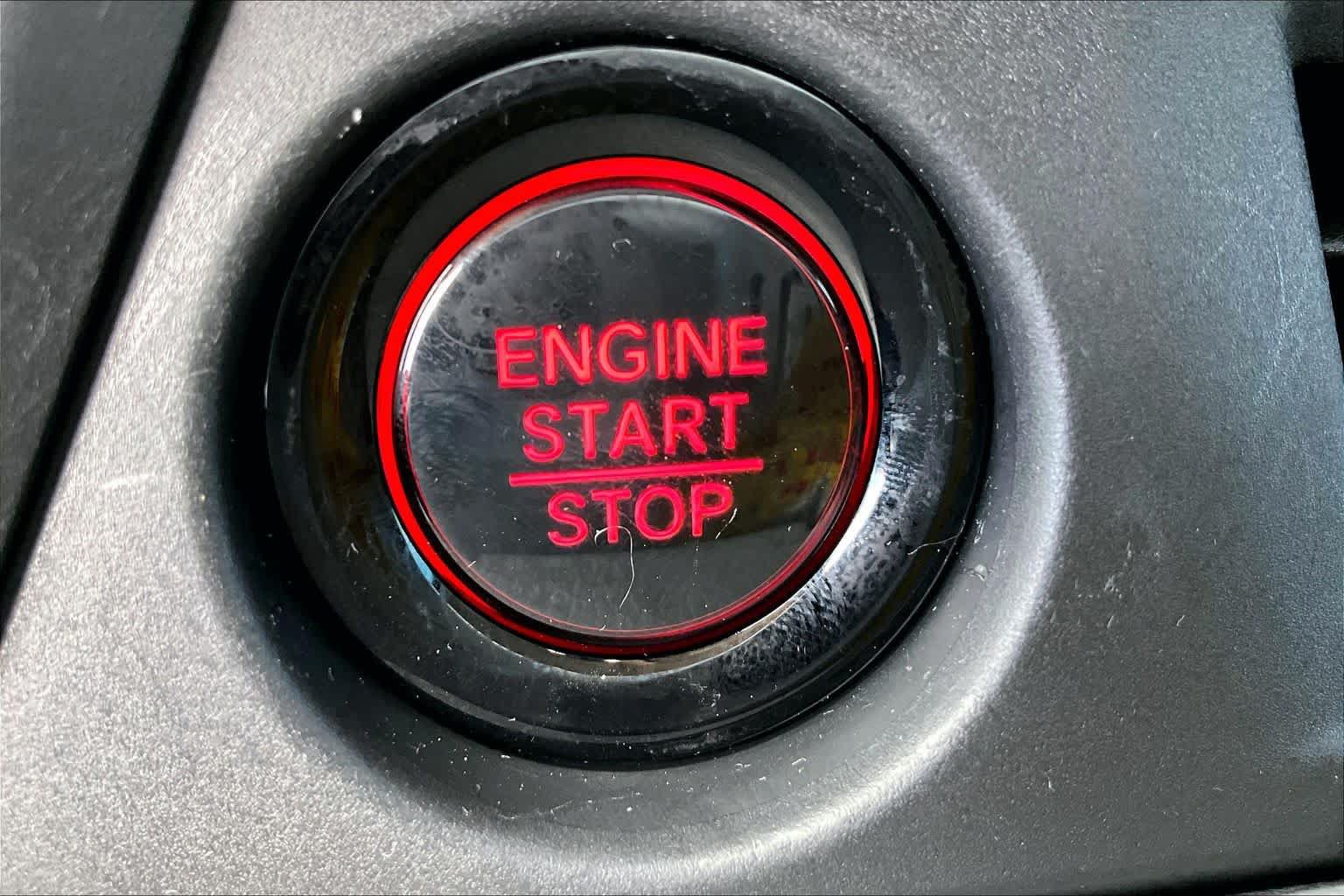 Used 2025 Honda Pilot EX-L image 32