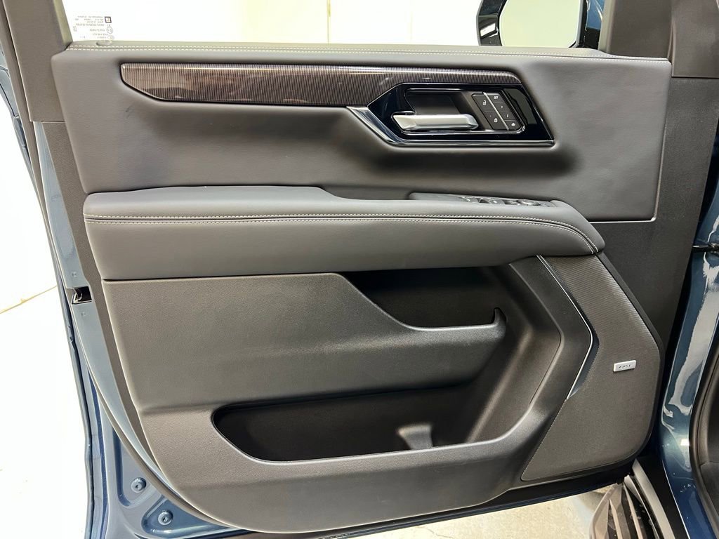 New 2026 GMC Yukon Elevation image 13