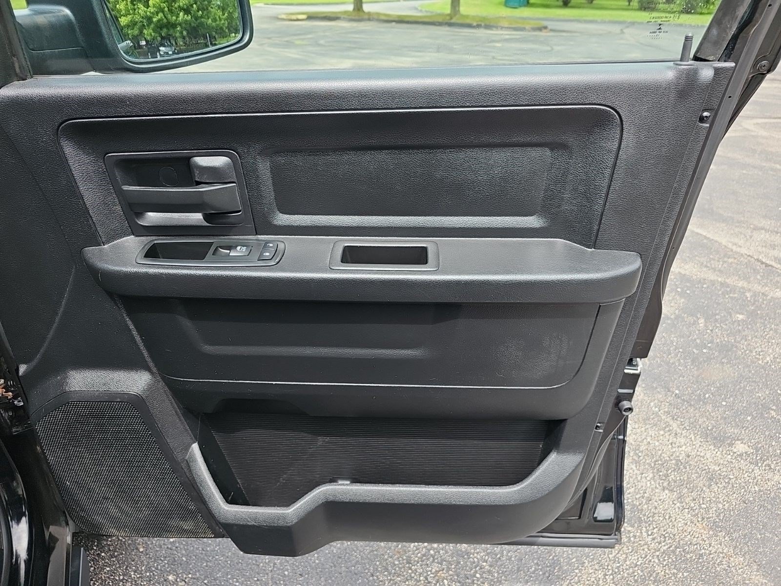 Used 2014 RAM 1500 Express AWD/4WD image 15