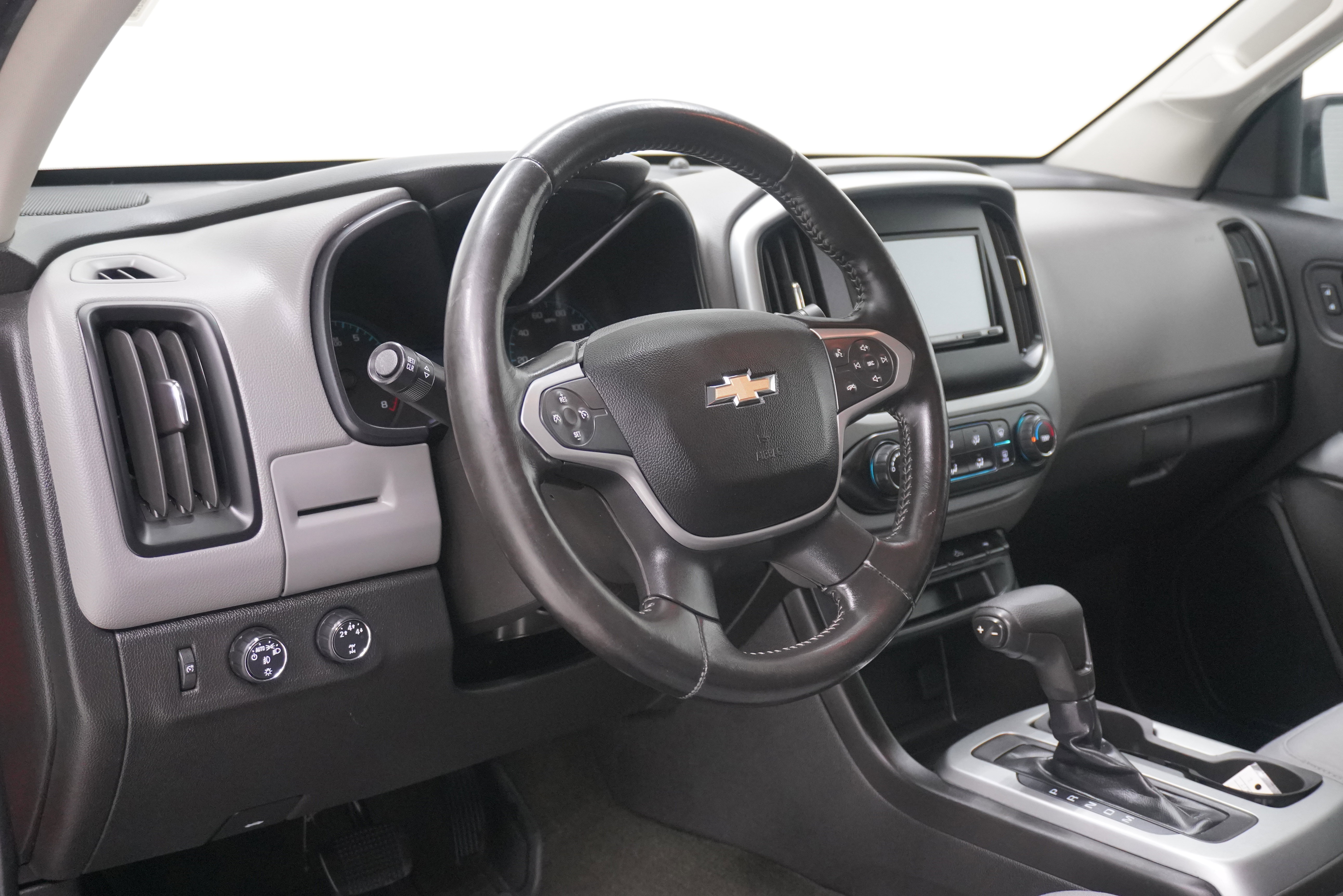 Used 2015 Chevrolet Colorado LT AWD/4WD image 11