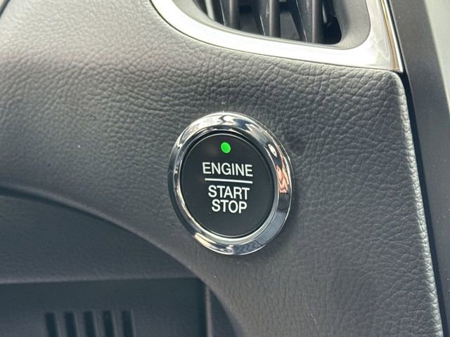 Used 2024 Ford Edge Titanium image 18