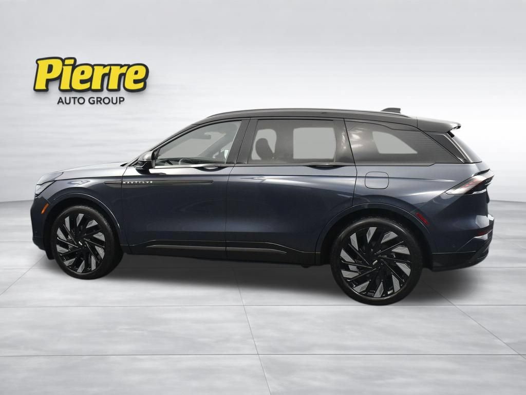 Certified 2024 Lincoln Nautilus Reserve w/ Equipment Group 202A AWD/4WD image 2