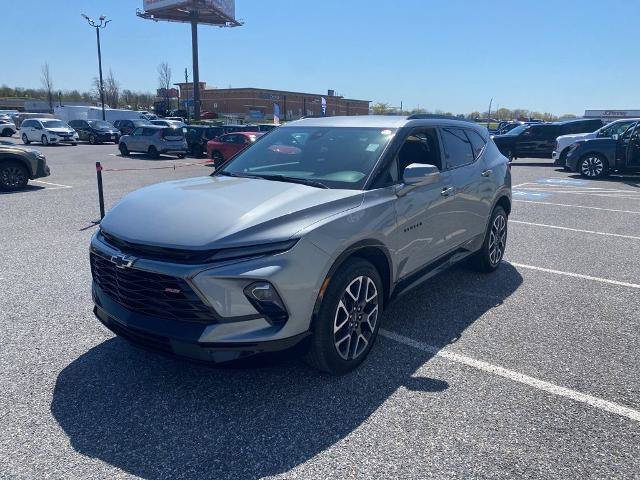 Used 2025 Chevrolet Blazer RS FWD image 5