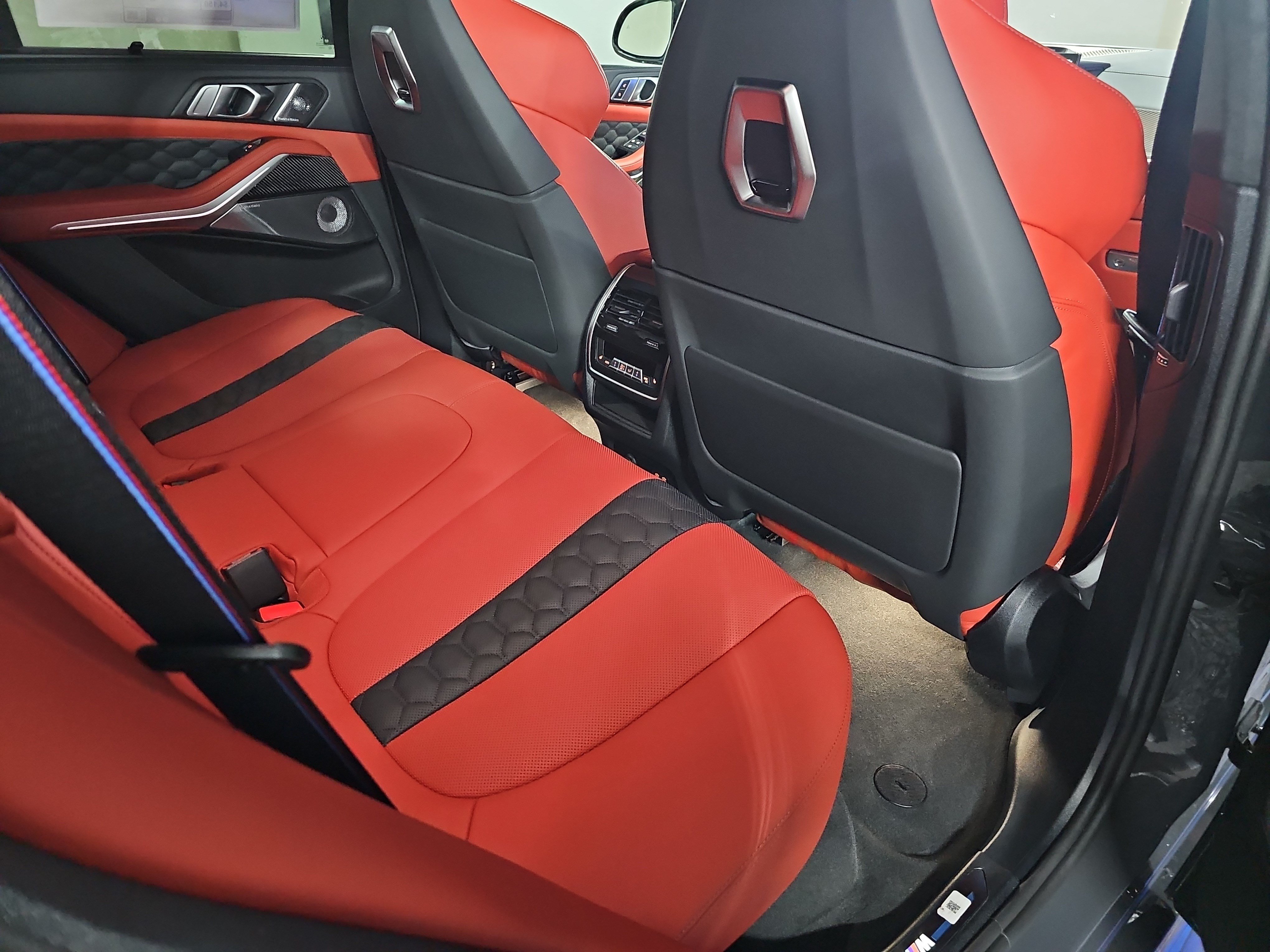 New 2026 BMW X5 M Competition w/ Executive Package AWD/4WD image 11