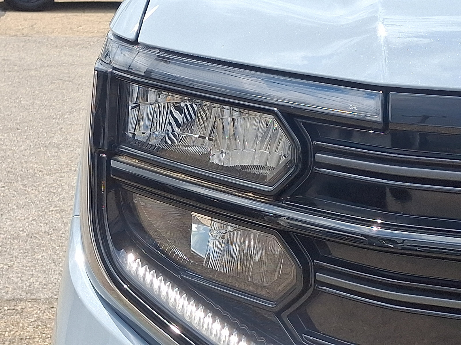 Used 2025 Ford Expedition Platinum w/ Stealth Performance Package AWD/4WD image 9