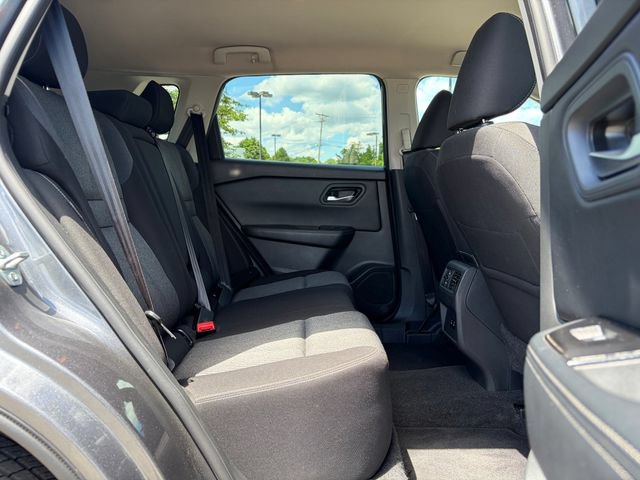 Used 2025 Nissan Rogue SV AWD/4WD image 9