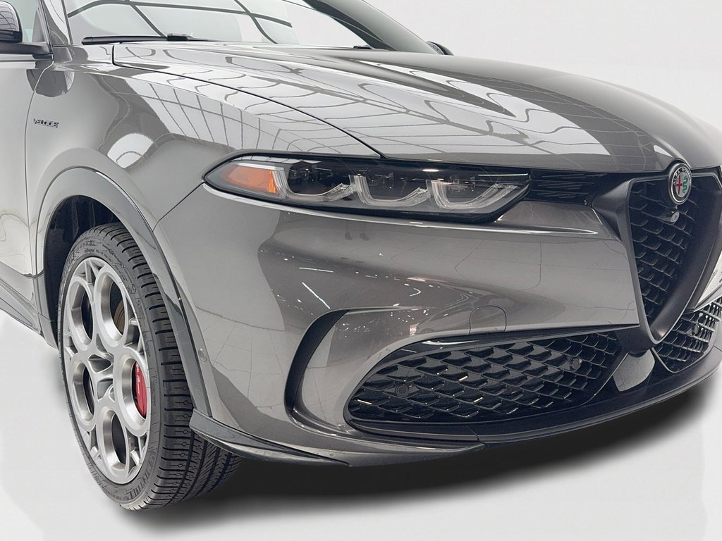 New 2024 Alfa Romeo Tonale Veloce image 3