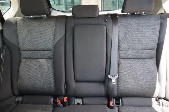 Used 2024 Nissan Rogue SV FWD image 15