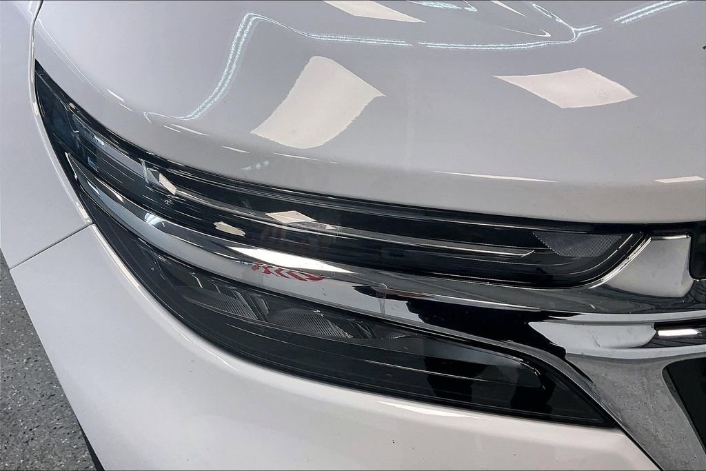 Used 2024 Chevrolet Equinox LT FWD image 30