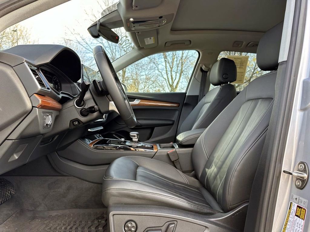 Used 2022 Audi Q5 2.0T Premium Plus w/ Premium Plus Package image 27
