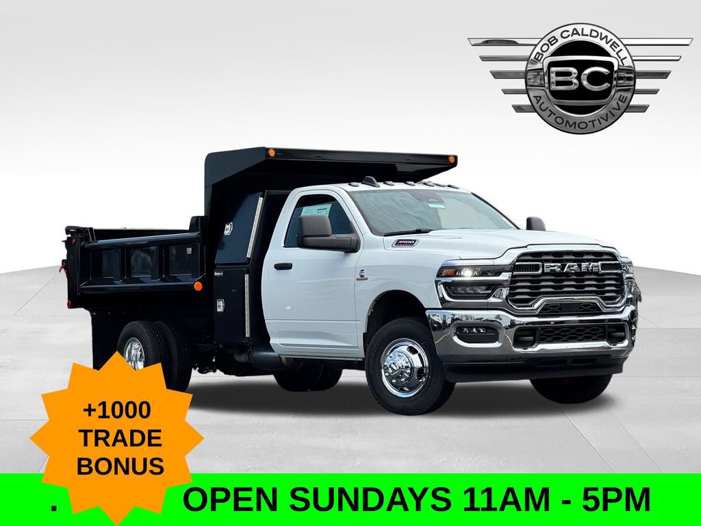 New 2026 RAM 3500 Tradesman w/ Chrome Appearance Group A AWD/4WD 360° Tour
