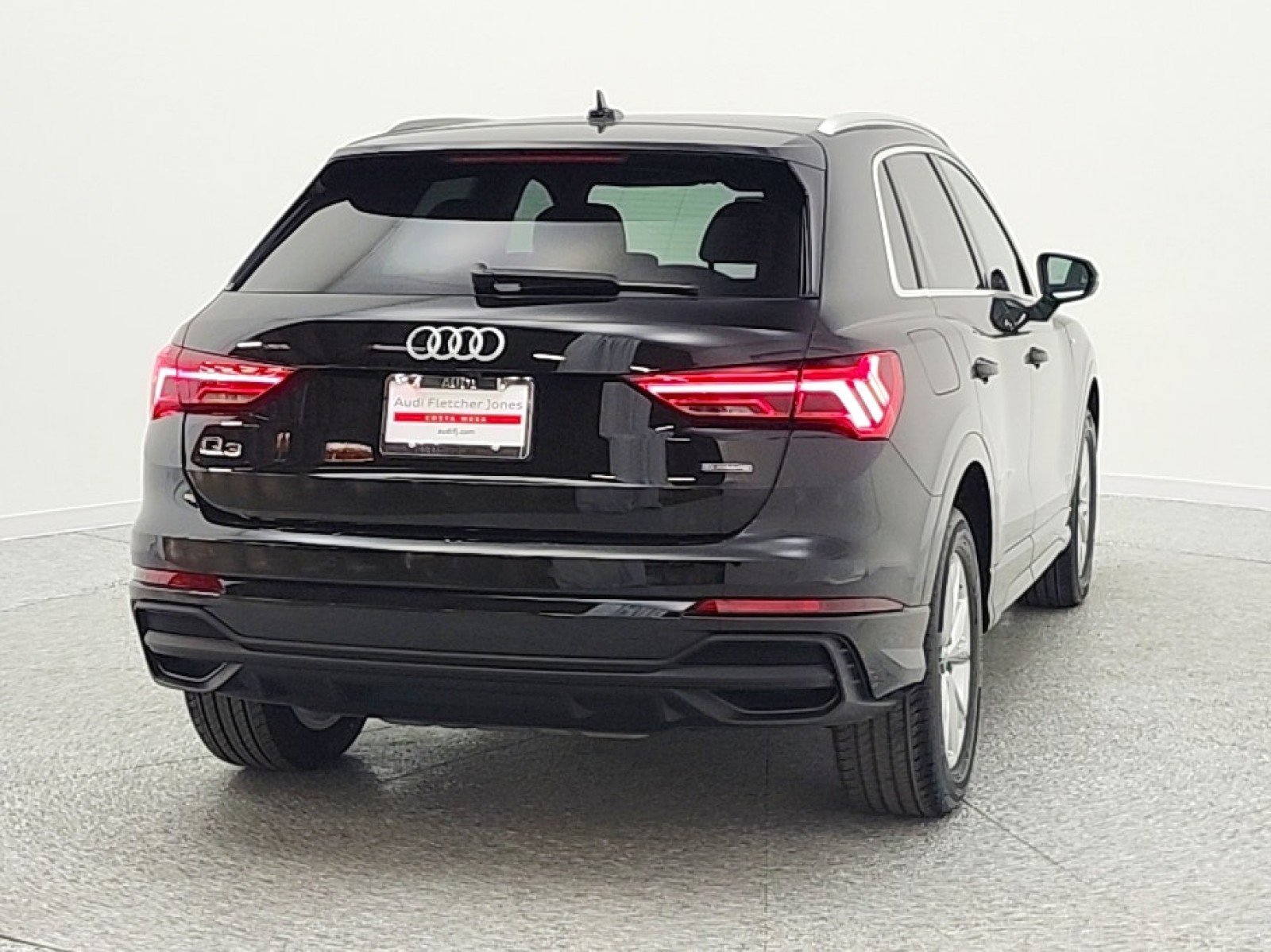 Used 2025 Audi Q3 2.0T Premium Plus w/ Premium Plus Package image 6