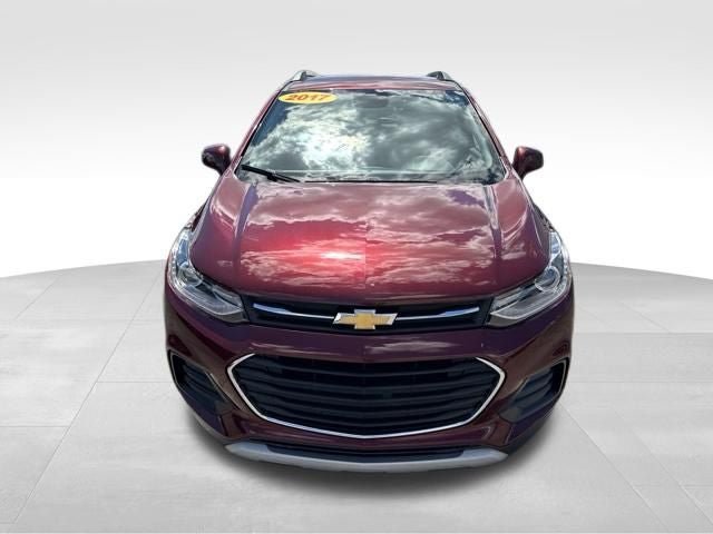 Used 2017 Chevrolet Trax LT w/ LT Convenience Package FWD image 2